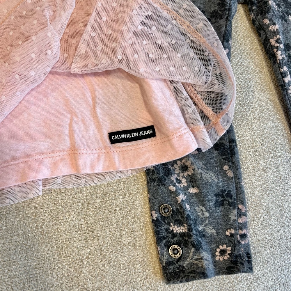 Calvin Klein Jeans Toddler Girl 18M Pink Swiss Dot Tulle Top,Floral Leggings Set - Picture 6 of 9